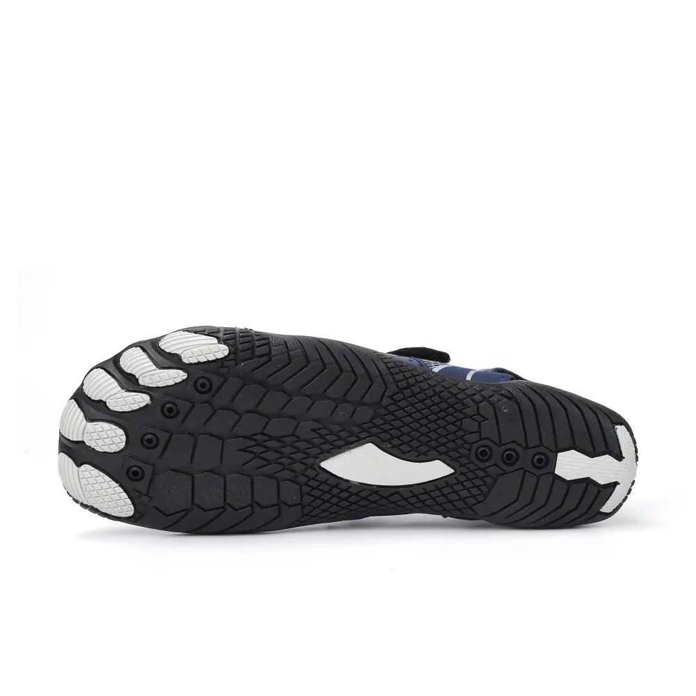 Strappers - Image 23